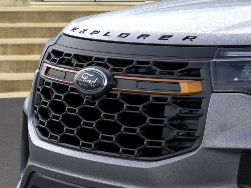 Ford Explorer Vehicle Image 17