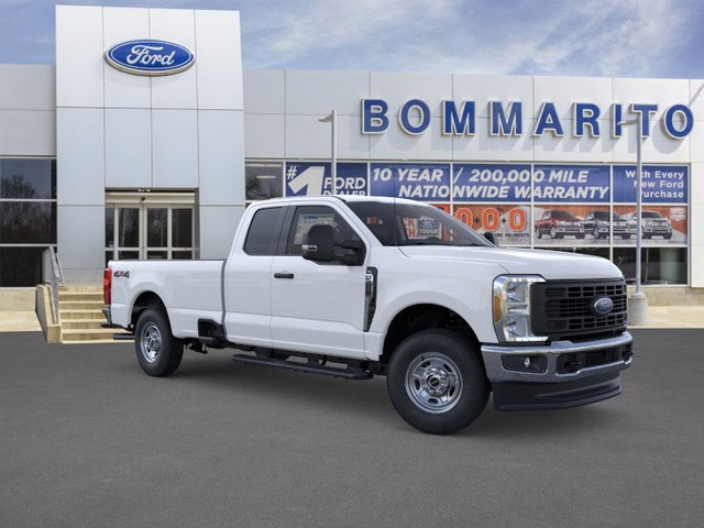 Ford Super Duty F-250 SRW Vehicle Image 07