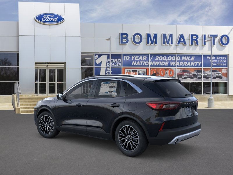 Ford Escape Vehicle Full-screen Gallery Image 4