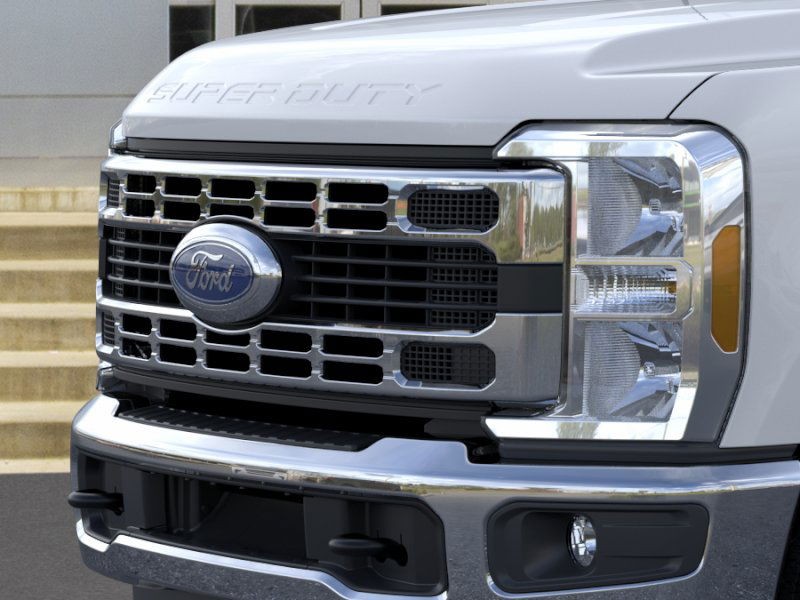 Ford Super Duty F-350 SRW Vehicle Image 17