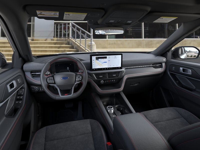 Ford Explorer Vehicle Full-screen Gallery Image 9