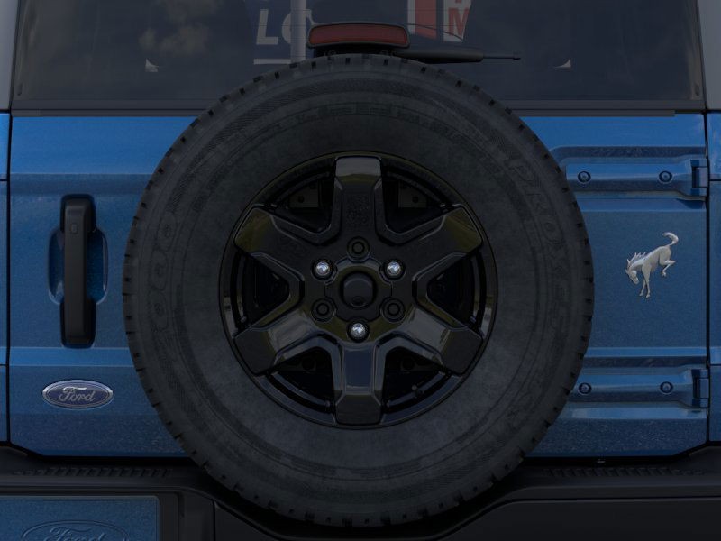 Ford Bronco Vehicle Full-screen Gallery Image 24