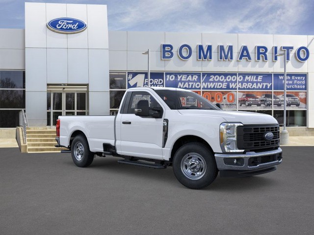 Ford Super Duty F-250 SRW Vehicle Image 07