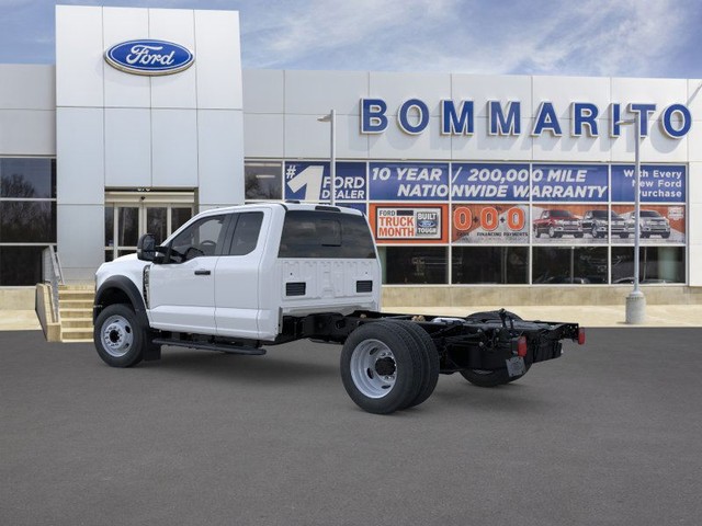 Ford Super Duty F-450 DRW Vehicle Image 04