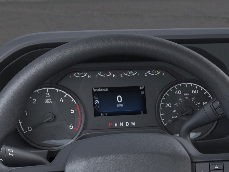 Ford Super Duty F-450 DRW Vehicle Full-screen Gallery Image 13