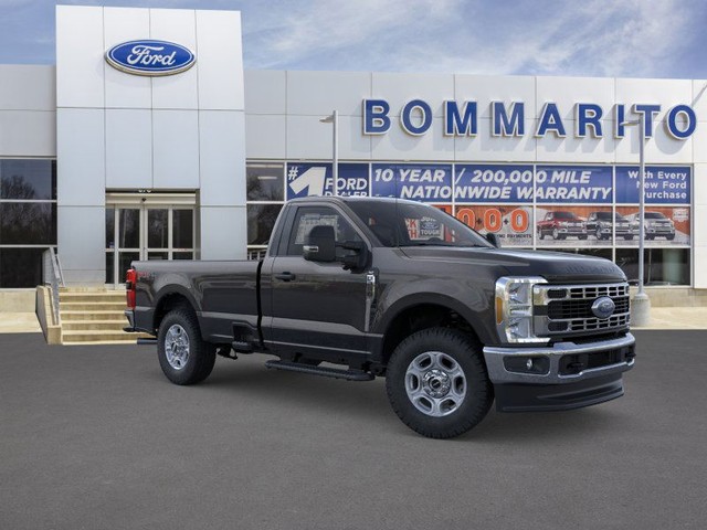 Ford Super Duty F-250 SRW Vehicle Image 07