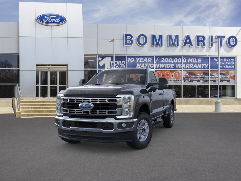 Ford Super Duty F-250 SRW Vehicle Full-screen Gallery Image 2