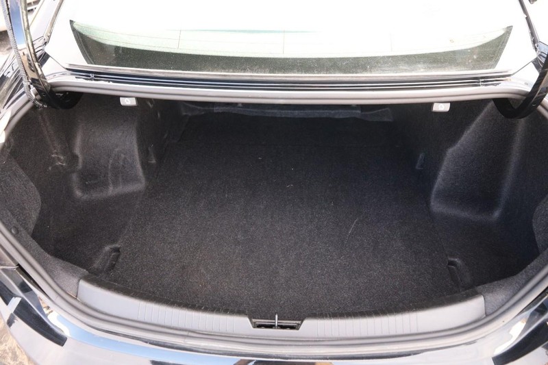 Chevrolet Malibu Vehicle Full-screen Gallery Image 7