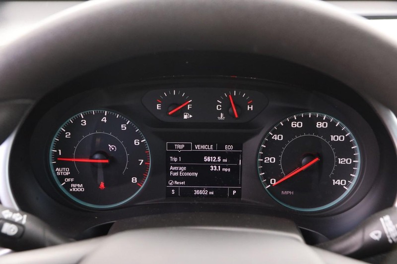 Chevrolet Malibu Vehicle Full-screen Gallery Image 13