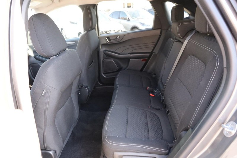 Ford Escape Vehicle Full-screen Gallery Image 9