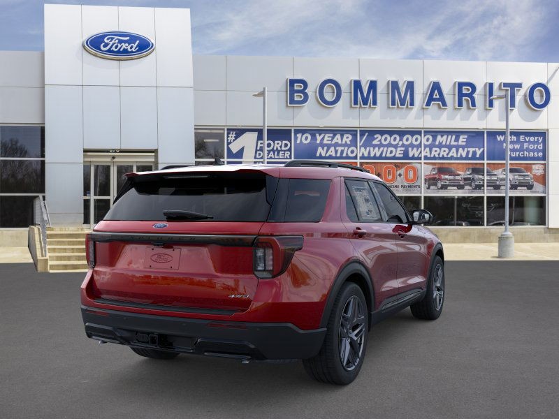 Ford Explorer Vehicle Full-screen Gallery Image 8