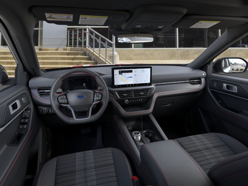 Ford Explorer Vehicle Full-screen Gallery Image 9