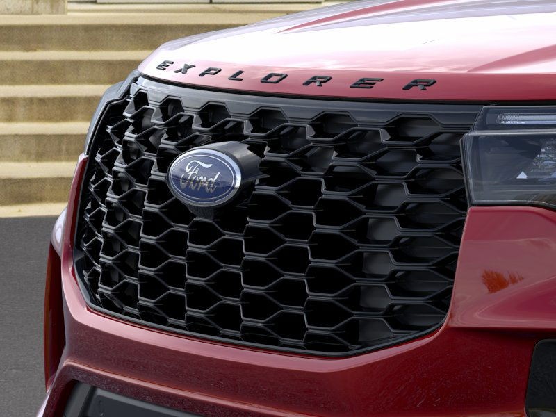 Ford Explorer Vehicle Full-screen Gallery Image 17
