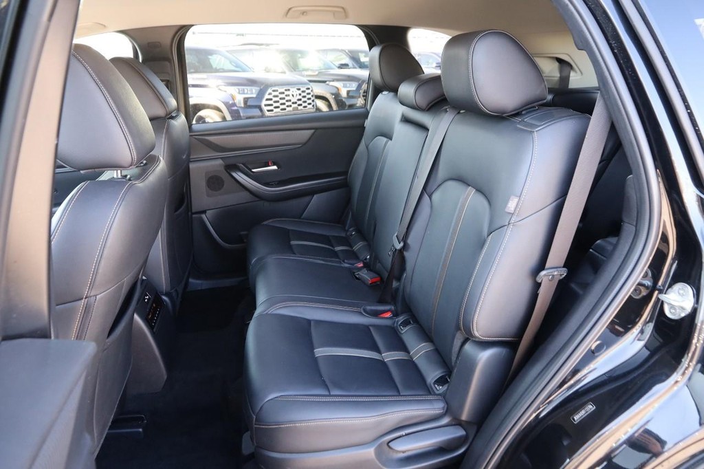 Mazda CX-90 Vehicle Image 10