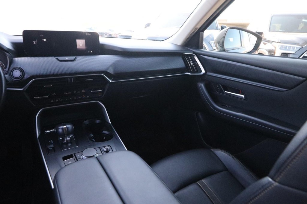 Mazda CX-90 Vehicle Image 27