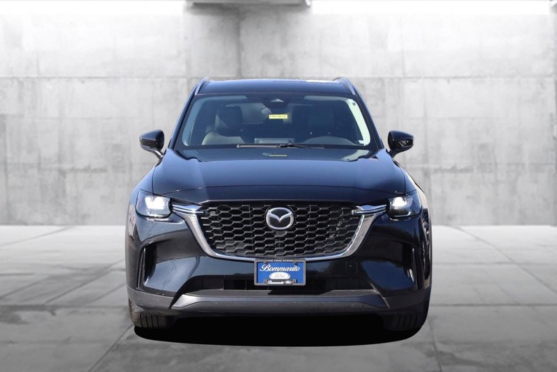 Mazda CX-90 Vehicle Full-screen Gallery Image 4