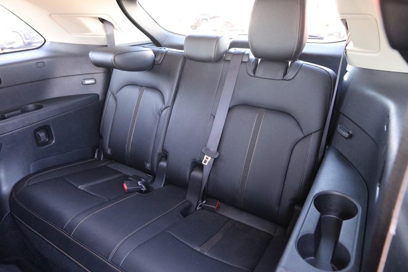 Mazda CX-90 Vehicle Full-screen Gallery Image 11