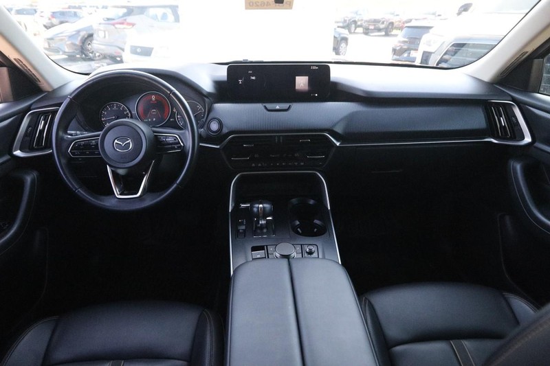 Mazda CX-90 Vehicle Full-screen Gallery Image 23