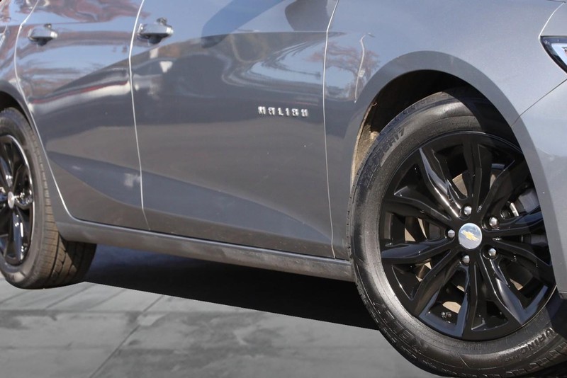 Chevrolet Malibu Vehicle Full-screen Gallery Image 03