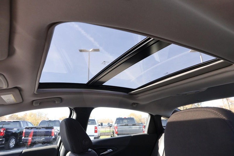 Chevrolet Malibu Vehicle Full-screen Gallery Image 08