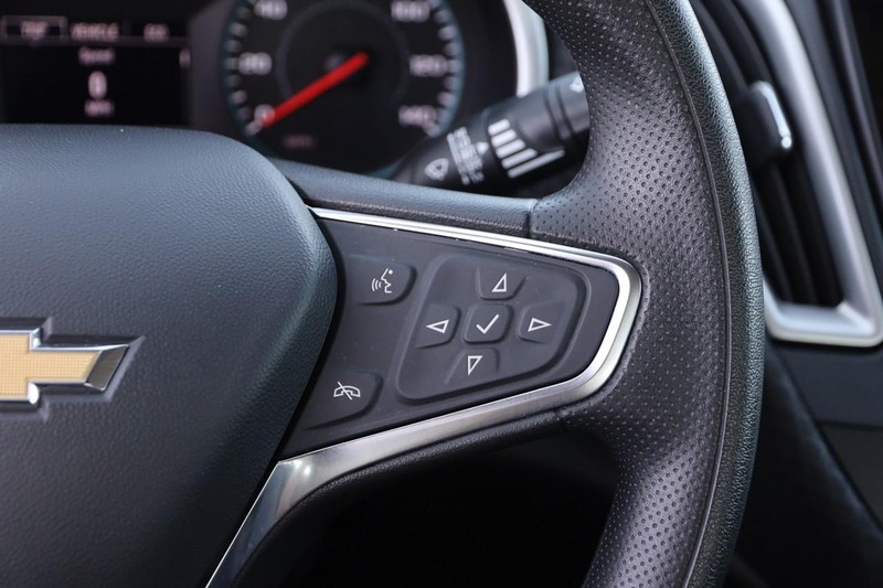 Chevrolet Malibu Vehicle Full-screen Gallery Image 13