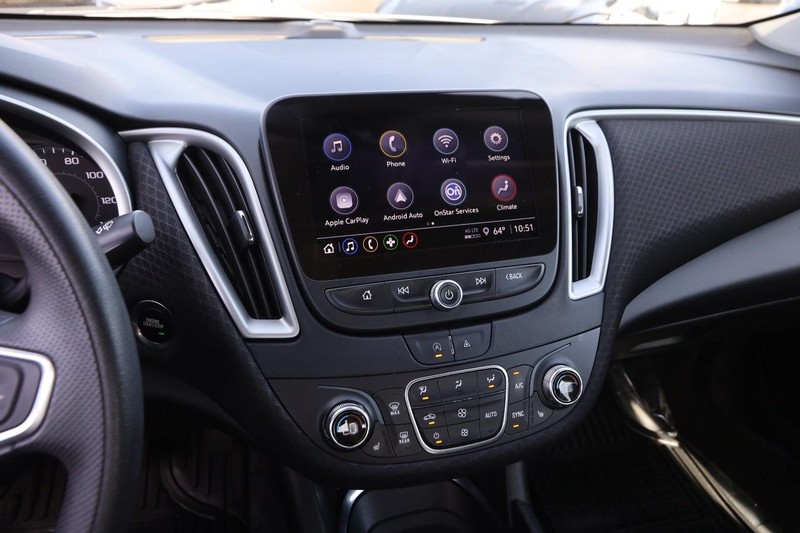 Chevrolet Malibu Vehicle Full-screen Gallery Image 16