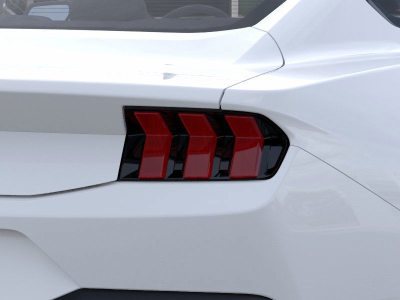 Ford Mustang Vehicle Full-screen Gallery Image 21