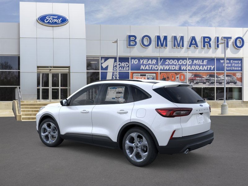 Ford Escape Vehicle Full-screen Gallery Image 4