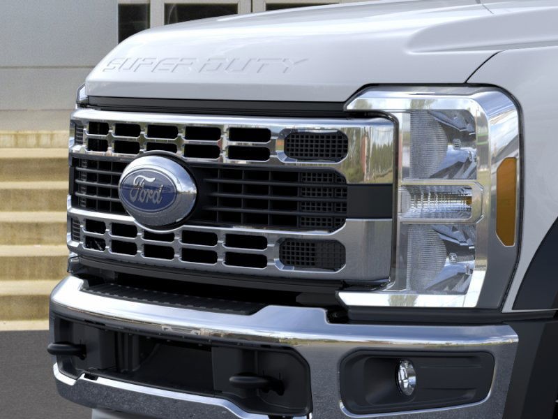 Ford F-450SD Vehicle Image 17