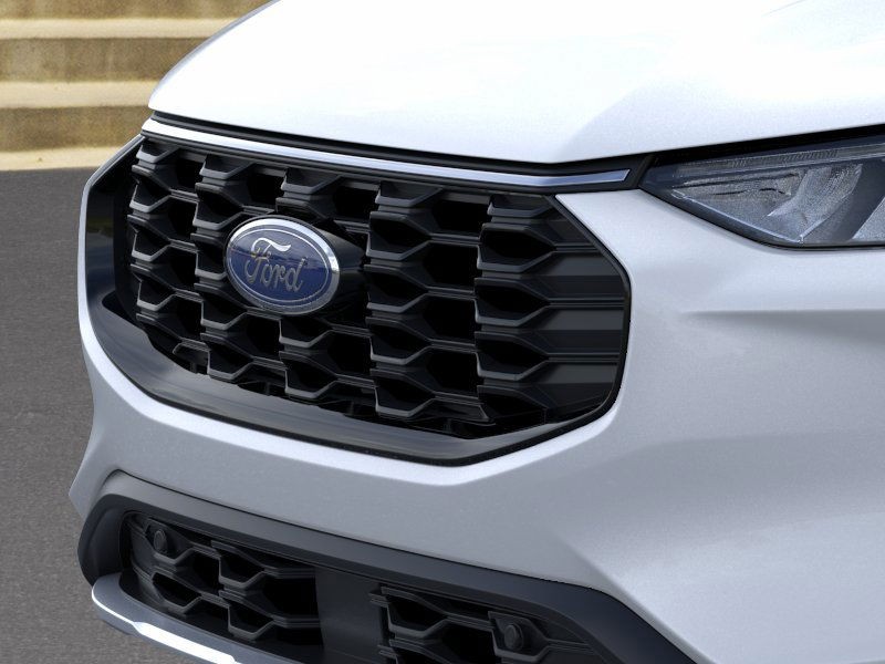 Ford Escape Vehicle Full-screen Gallery Image 17