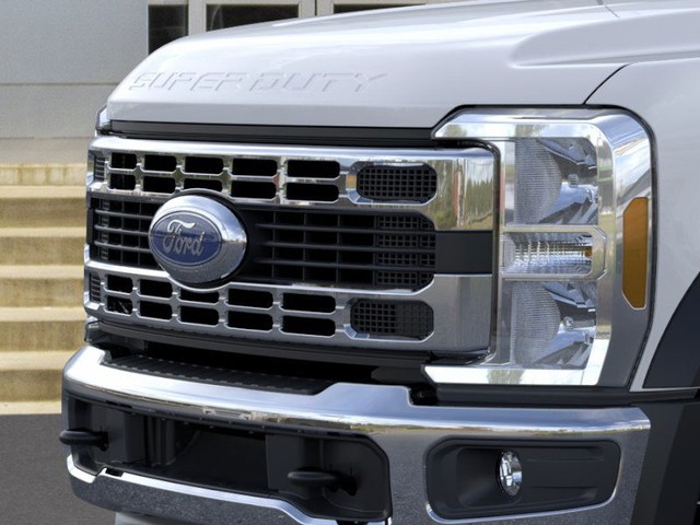 Ford F-450SD Vehicle Image 17