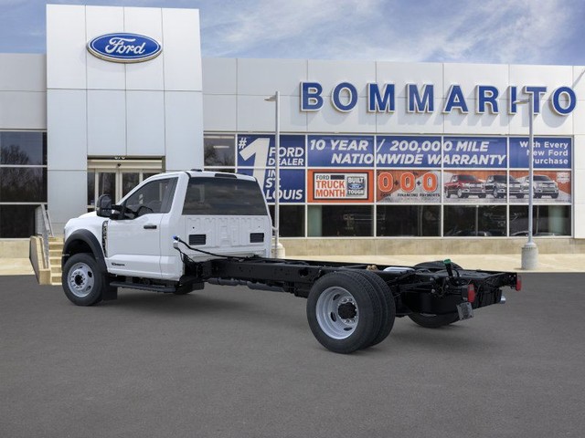 Ford Super Duty F-450 DRW Vehicle Image 04