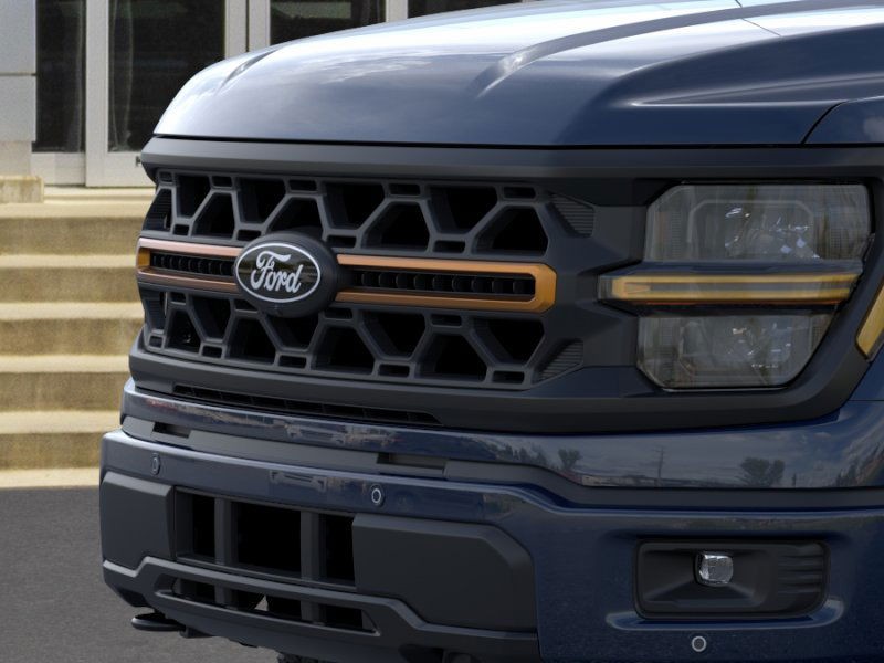 Ford F-150 Vehicle Full-screen Gallery Image 17