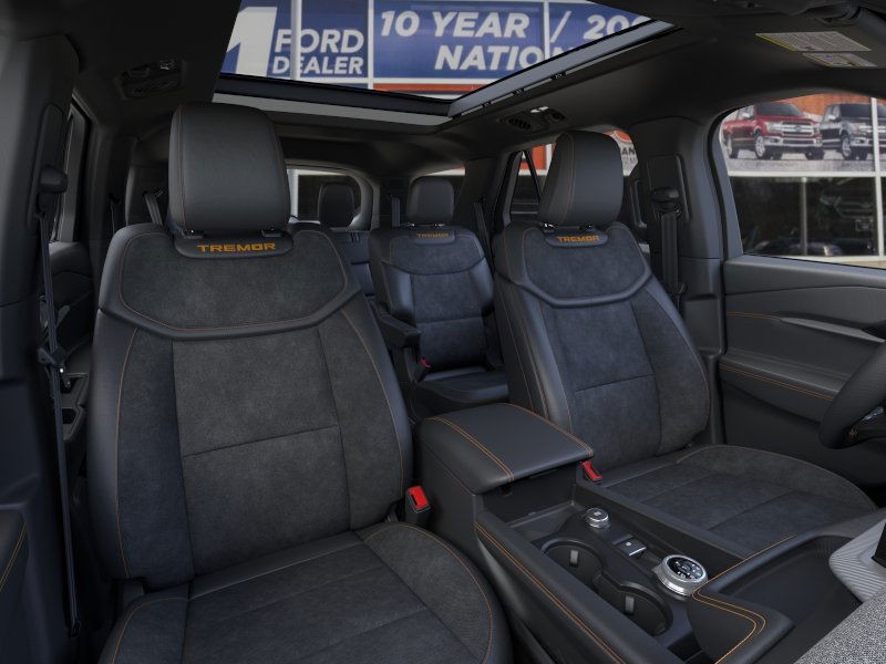 Ford Explorer Vehicle Image 10