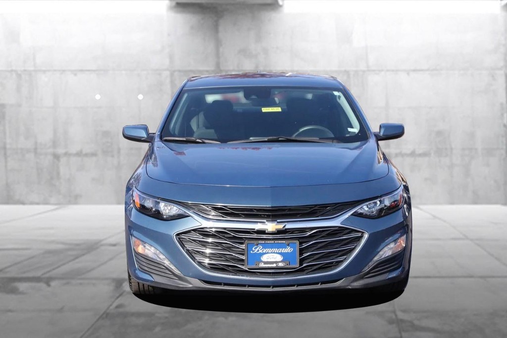 Chevrolet Malibu Vehicle Image 04