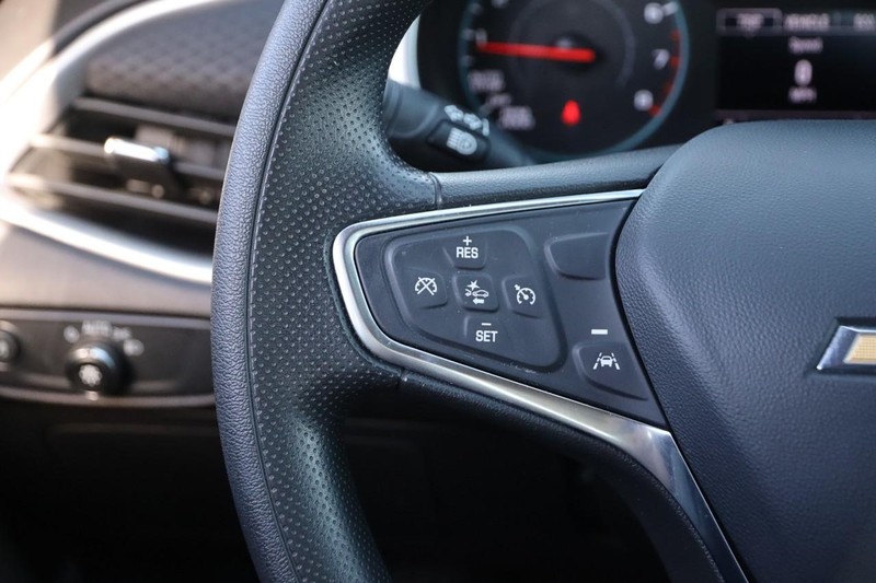 Chevrolet Malibu Vehicle Full-screen Gallery Image 11