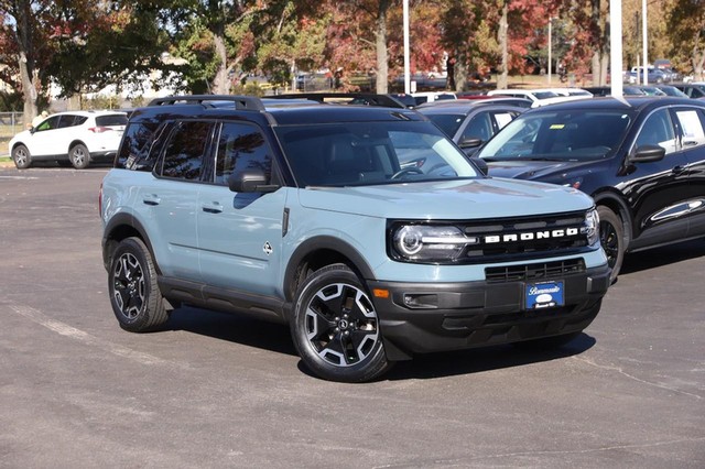 Ford Bronco Sport Vehicle Full-screen Gallery Image 5