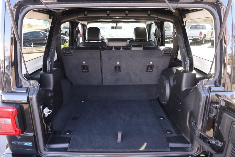 Jeep Wrangler 4xe Vehicle Image 07
