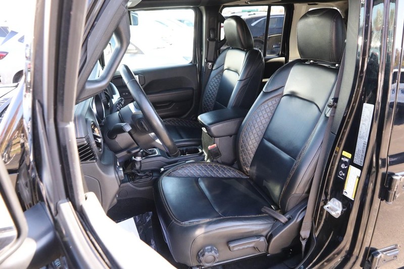 Jeep Wrangler 4xe Vehicle Image 09