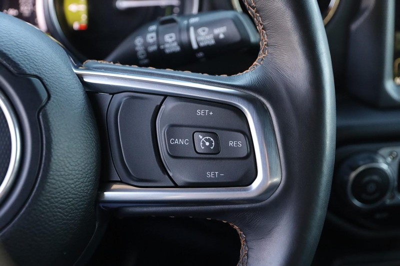 Jeep Wrangler 4xe Vehicle Image 13