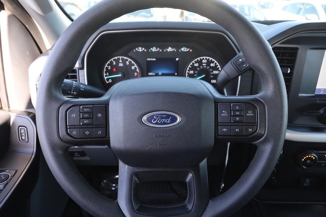 Ford F-150 Vehicle Full-screen Gallery Image 11