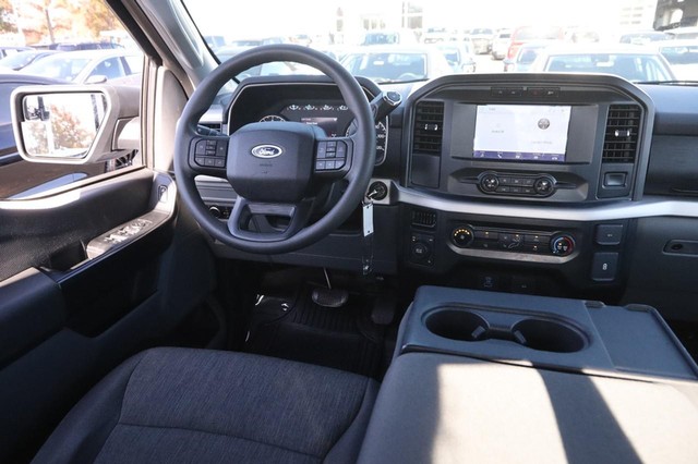 Ford F-150 Vehicle Full-screen Gallery Image 21