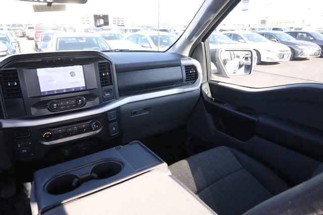 Ford F-150 Vehicle Full-screen Gallery Image 24