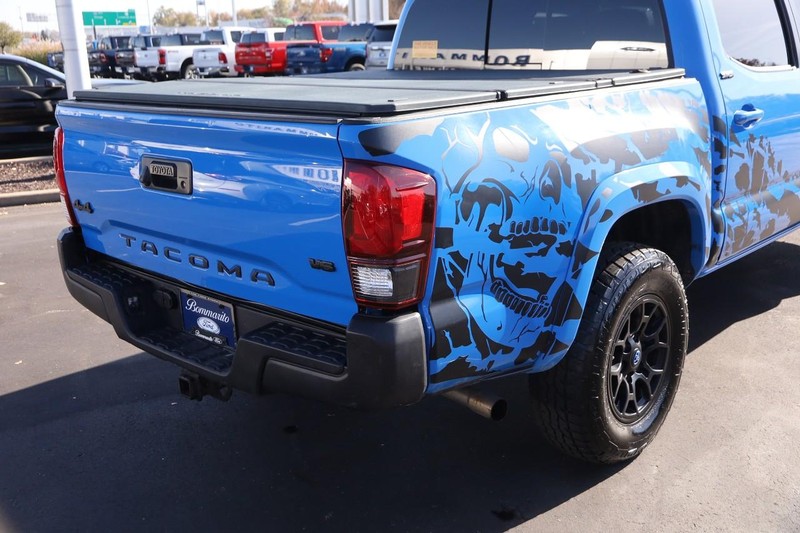 Toyota Tacoma 4WD Vehicle Image 06