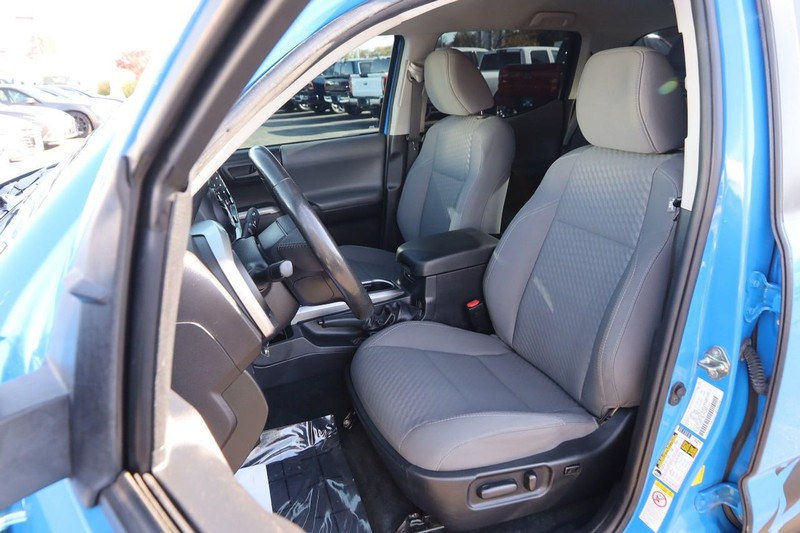 Toyota Tacoma 4WD Vehicle Image 08