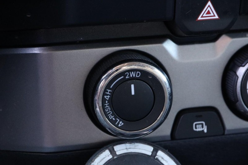 Toyota Tacoma 4WD Vehicle Image 17