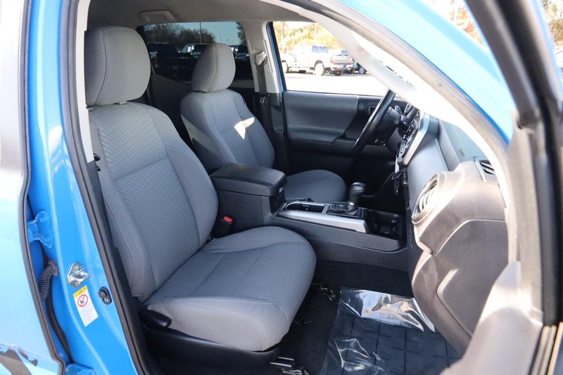 Toyota Tacoma 4WD Vehicle Image 24