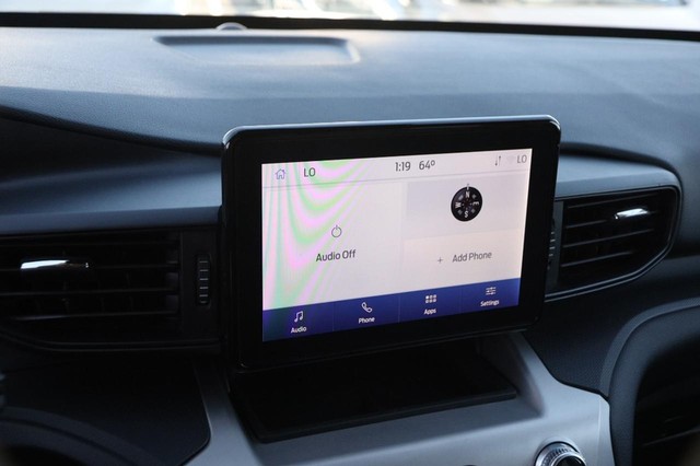 Ford Explorer Vehicle Full-screen Gallery Image 16