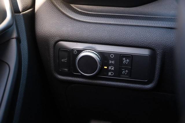 Ford Explorer Vehicle Full-screen Gallery Image 20