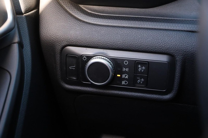 Ford Explorer Vehicle Image 20